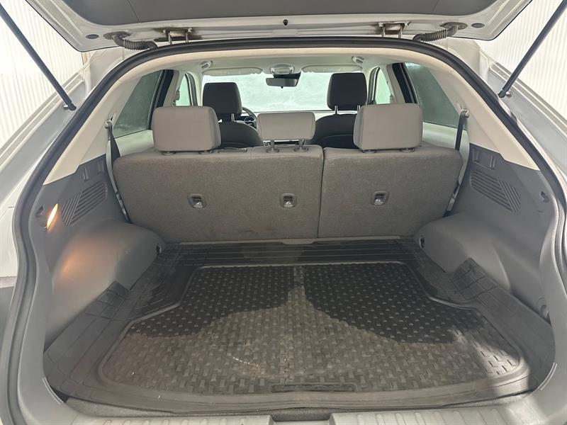 2022 Hyundai Ioniq - Image 16