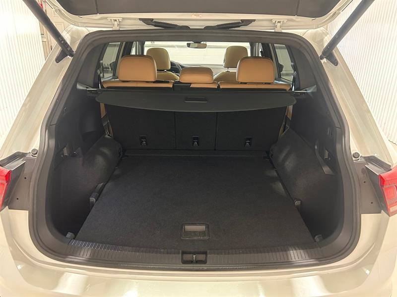 2022 Volkswagen Tiguan - Image 18