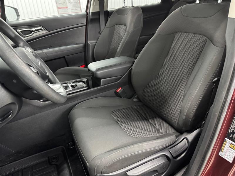 2023 Kia Sportage - Image 11