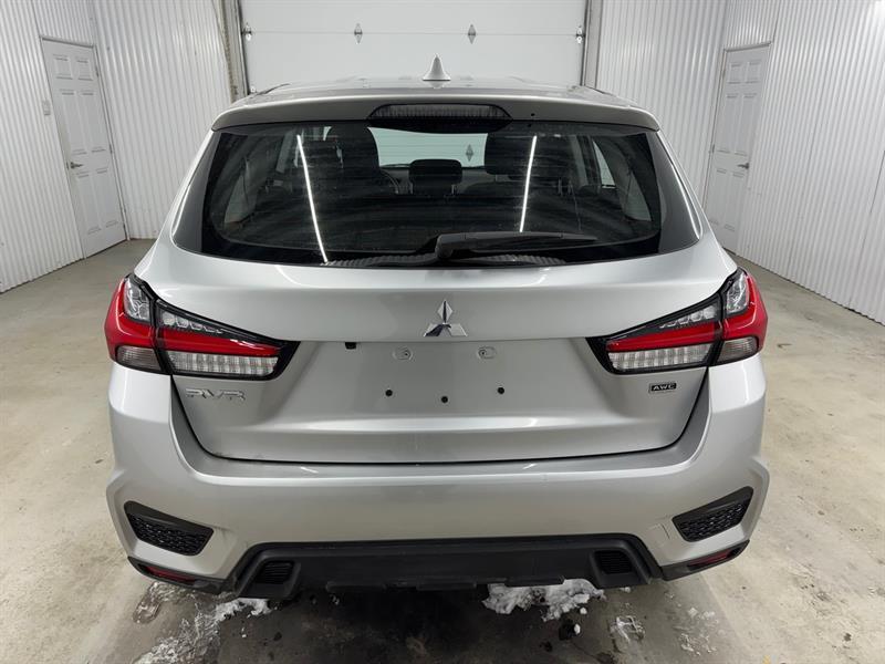 2025 Mitsubishi RVR - Image 8