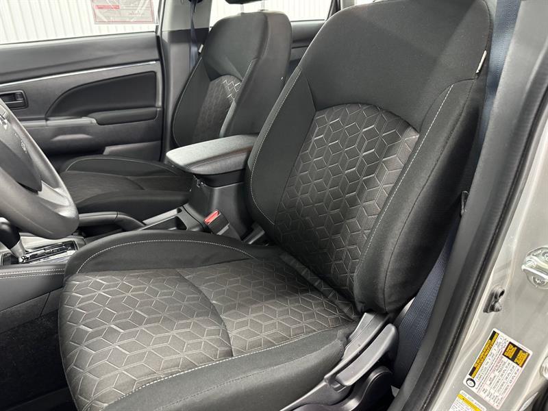 2025 Mitsubishi RVR - Image 11