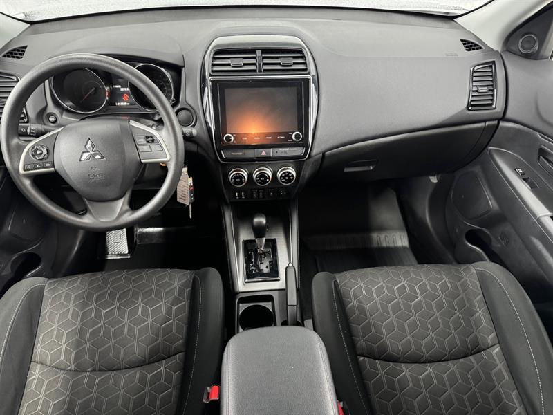 2025 Mitsubishi RVR - Image 20