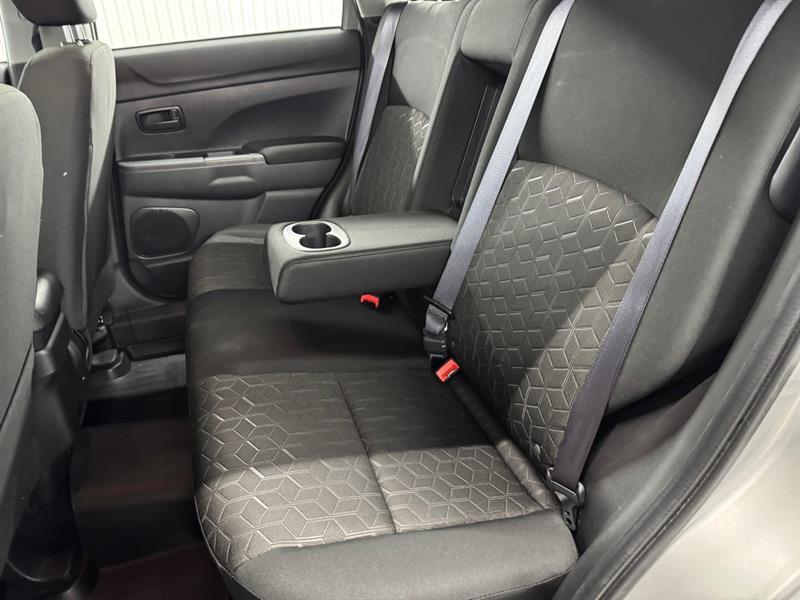 2025 Mitsubishi RVR - Image 21