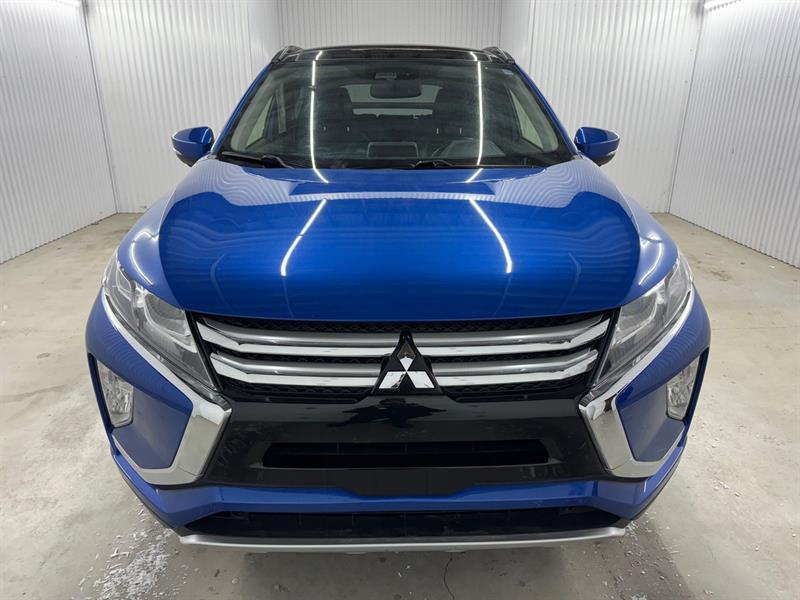 2018 Mitsubishi Eclipse - Image 2