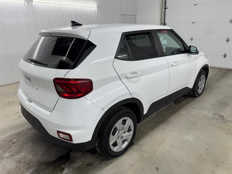 2021 Hyundai Venue - Image 3