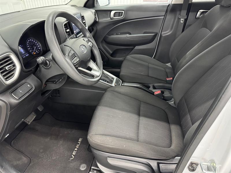 2021 Hyundai Venue - Image 5