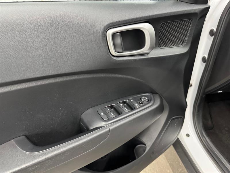 2021 Hyundai Venue - Image 7