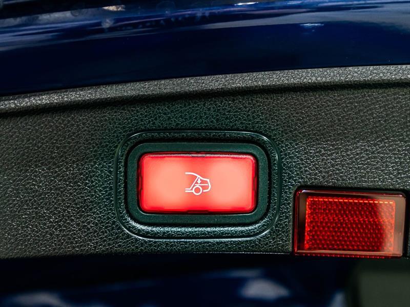 2021 Mercedes-Benz C-Class - Image 11