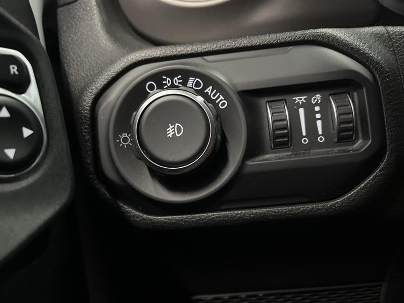 jeep Wrangler 2020 - 11
