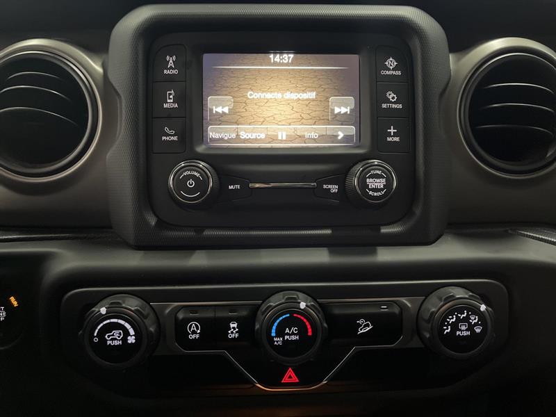jeep Wrangler 2020 - 16