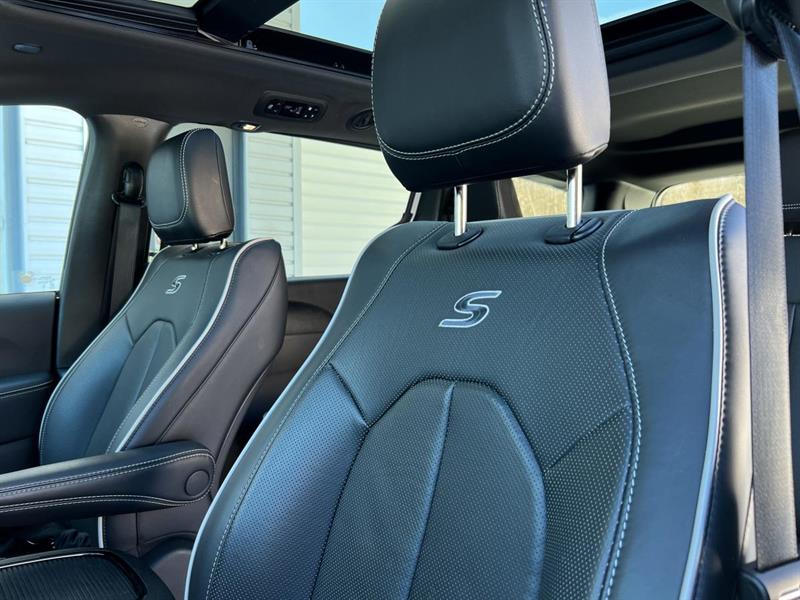 chrysler Pacifica 2024 - 12