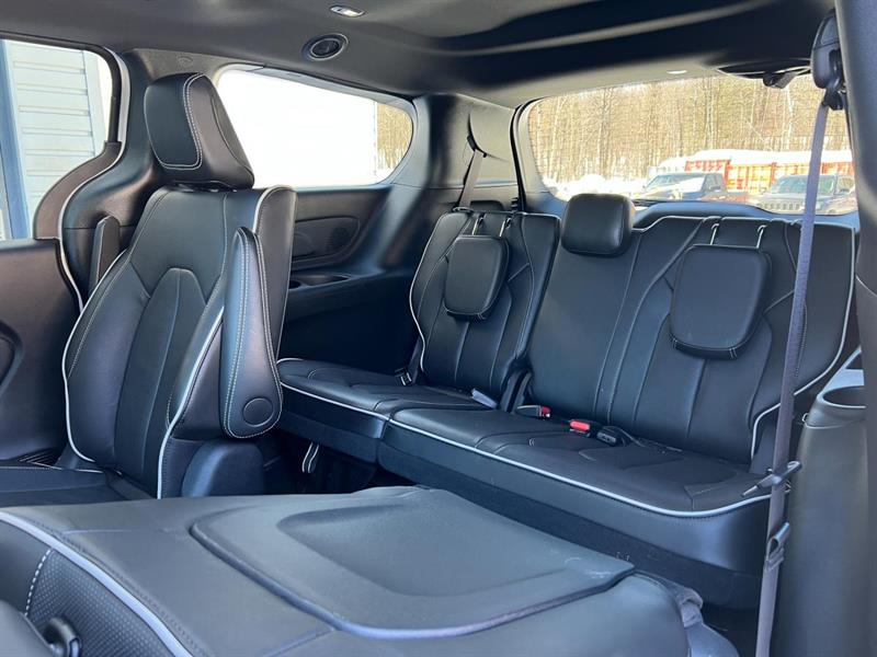 chrysler Pacifica 2024 - 26