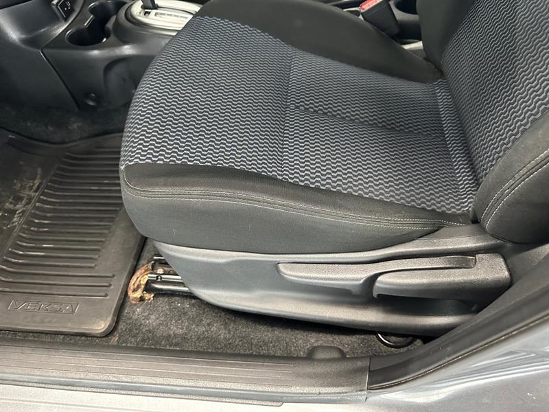 nissan Versa Note 2017 - 26