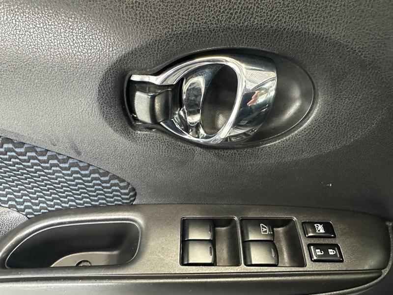 nissan Versa Note 2017 - 27