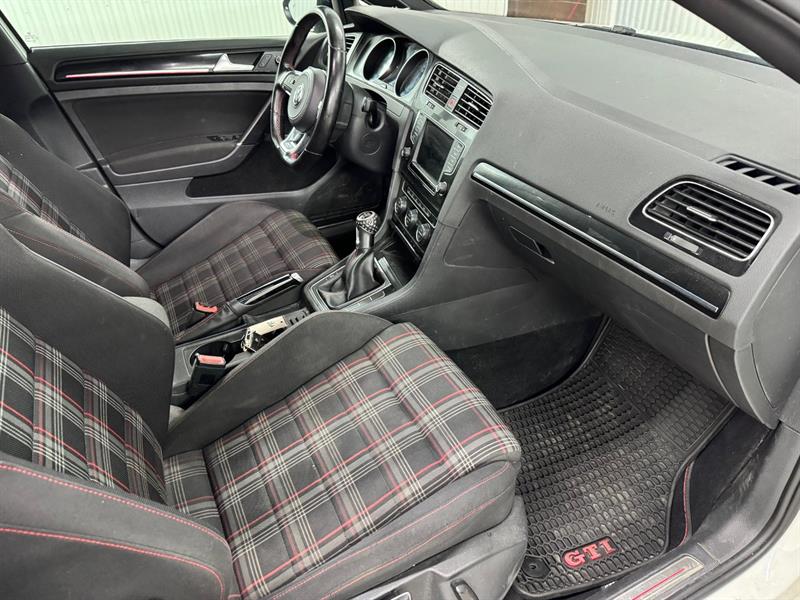 volkswagen Golf GTI 2017 - 23