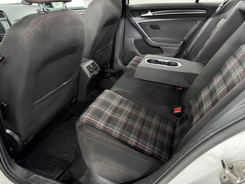volkswagen Golf GTI 2017 - 24