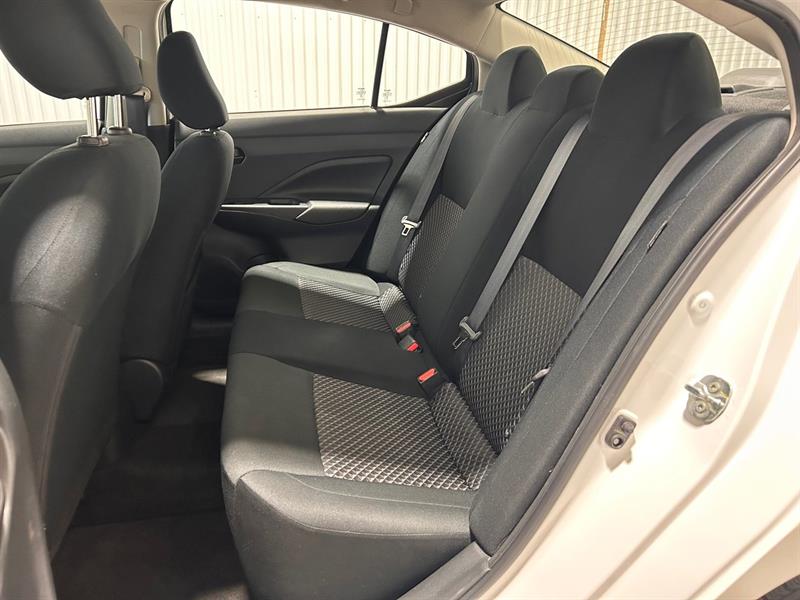 nissan Versa 2024 - 14