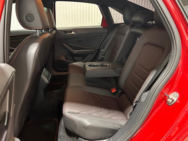 volkswagen Jetta GLI 2023 - 16