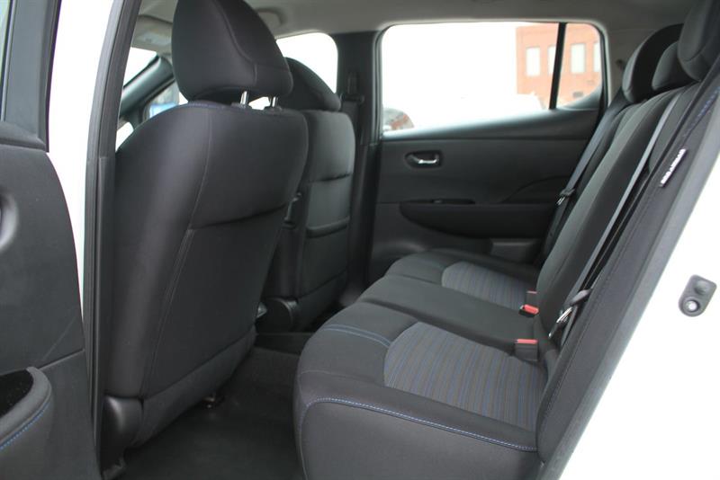 nissan LEAF 2022 - 8