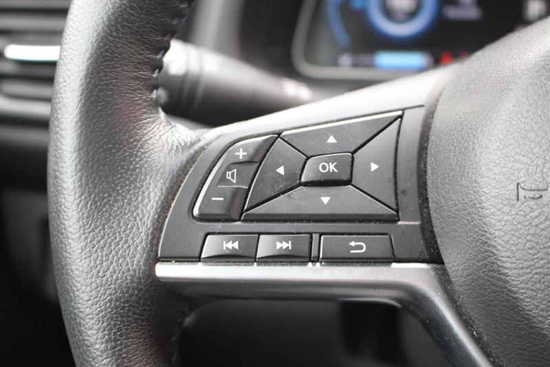 nissan LEAF 2022 - 12