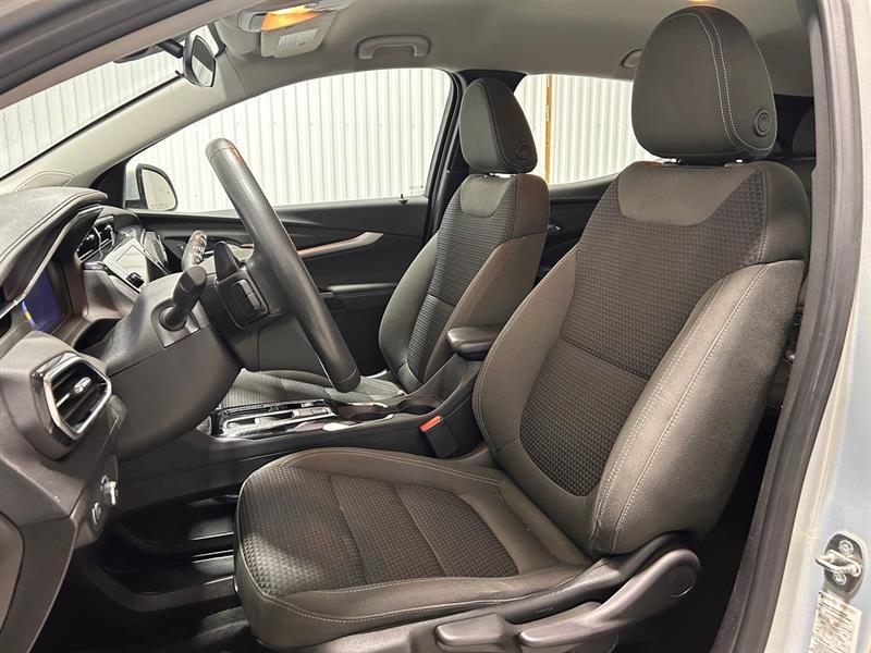 2023 Chevrolet Bolt - Image 10