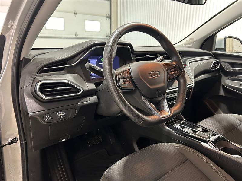 2023 Chevrolet Bolt - Image 11