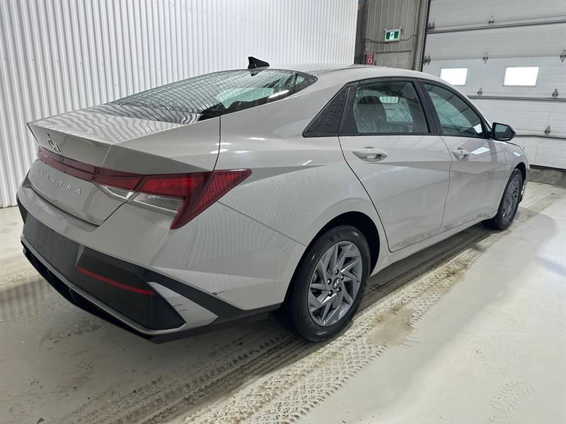 2024 Hyundai Elantra - Image 5