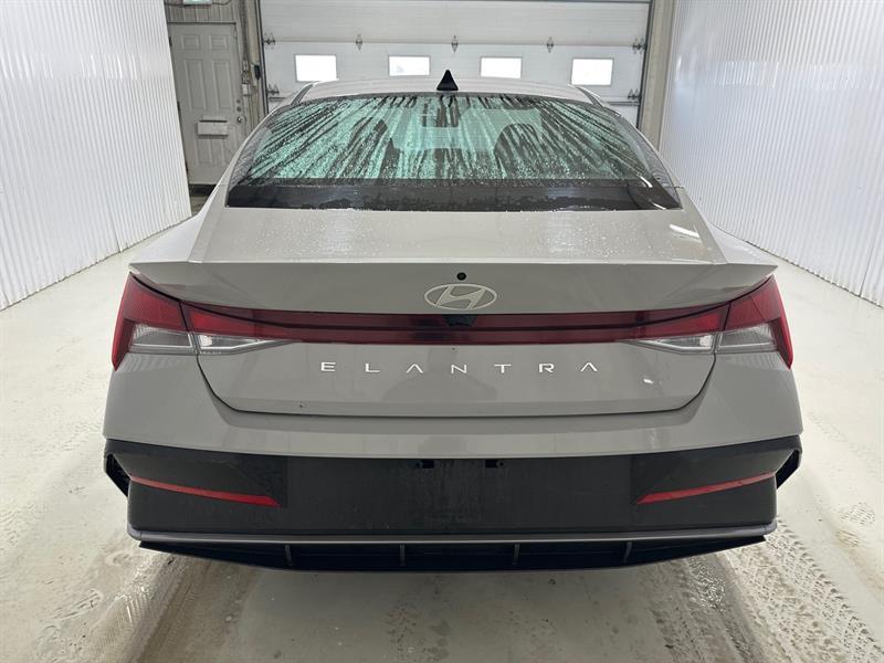 2024 Hyundai Elantra - Image 7