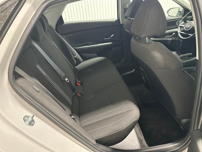 2024 Hyundai Elantra - Image 16