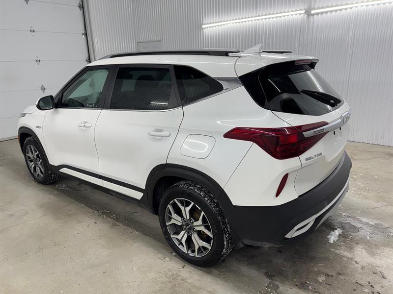 2023 Kia Seltos - Image 8