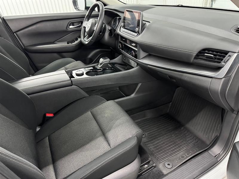 2024 Nissan Rogue - Image 13