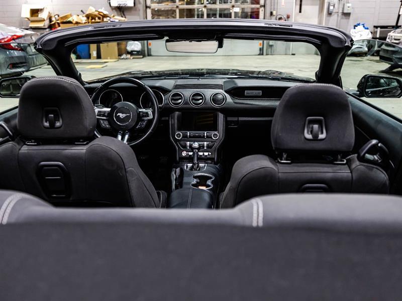 2022 Ford Mustang - Image 13