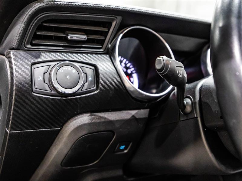 2022 Ford Mustang - Image 21