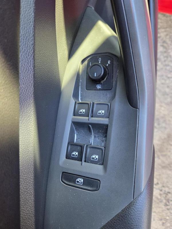 2019 Volkswagen Jetta - Image 17