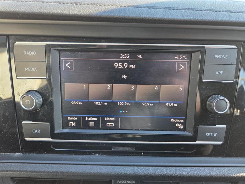 2019 Volkswagen Jetta - Image 22