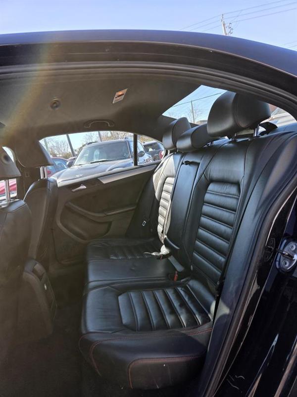 2014 Volkswagen Jetta - Image 13