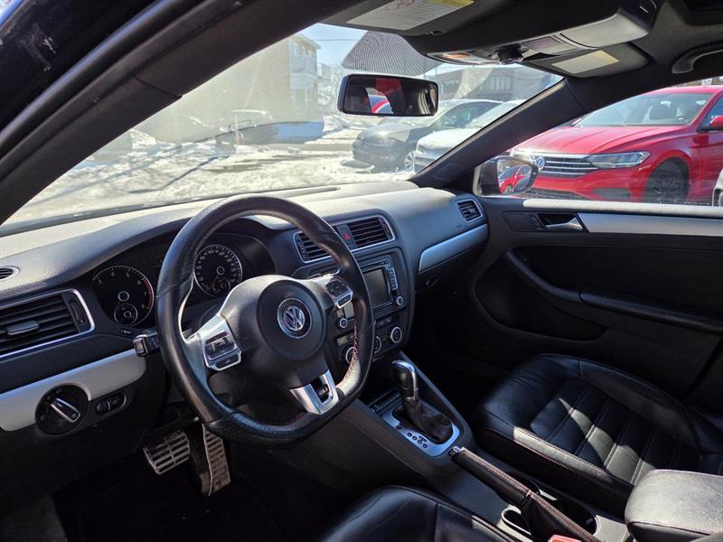 2014 Volkswagen Jetta - Image 15