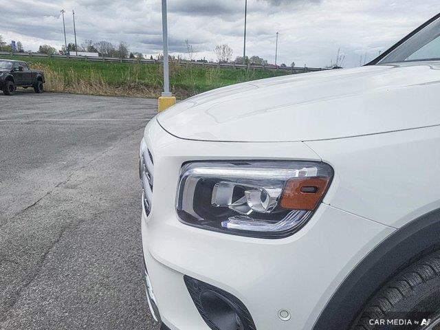 mercedes-benz GLB 2023 - 11