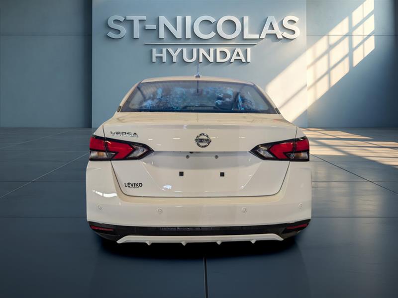 nissan Versa 2021 - 3