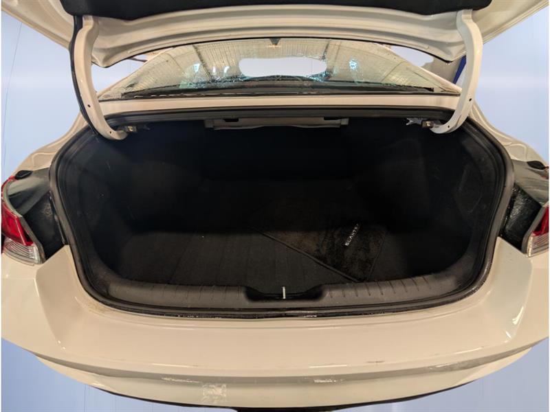 hyundai Elantra 2023 - 12