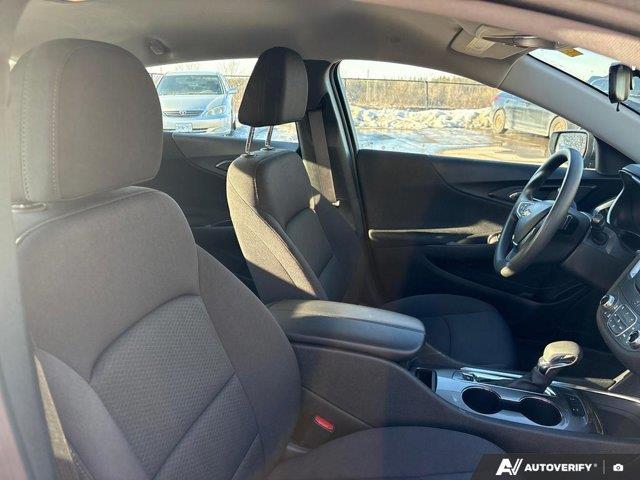 chevrolet Malibu 2024 - 25
