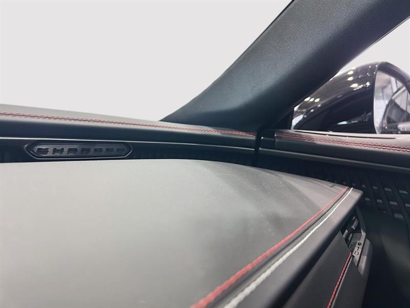 dodge Charger 2026 - 17