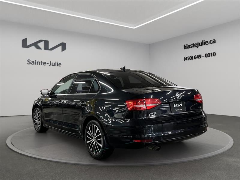 volkswagen Jetta 2015 - 4