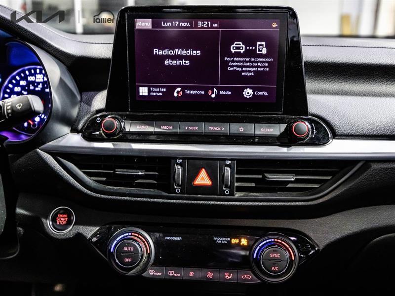 2023 Kia Forte - Image 28