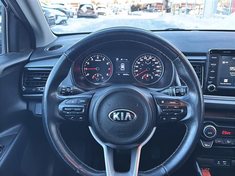 2020 Kia Rio - Image 13