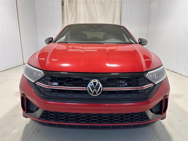 2024 Volkswagen Jetta - Image 2