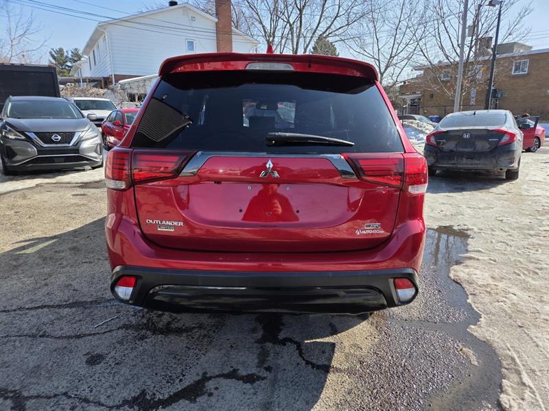 2020 Mitsubishi Outlander - Image 6