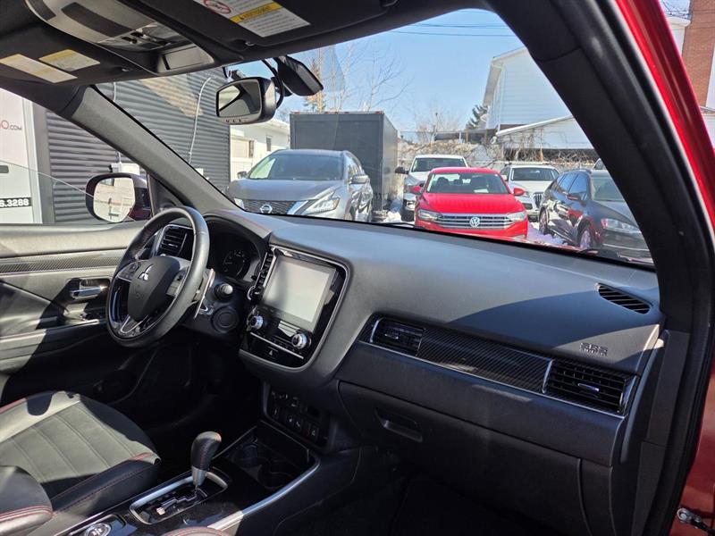 2020 Mitsubishi Outlander - Image 10