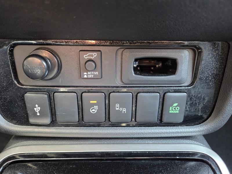 2020 Mitsubishi Outlander - Image 22