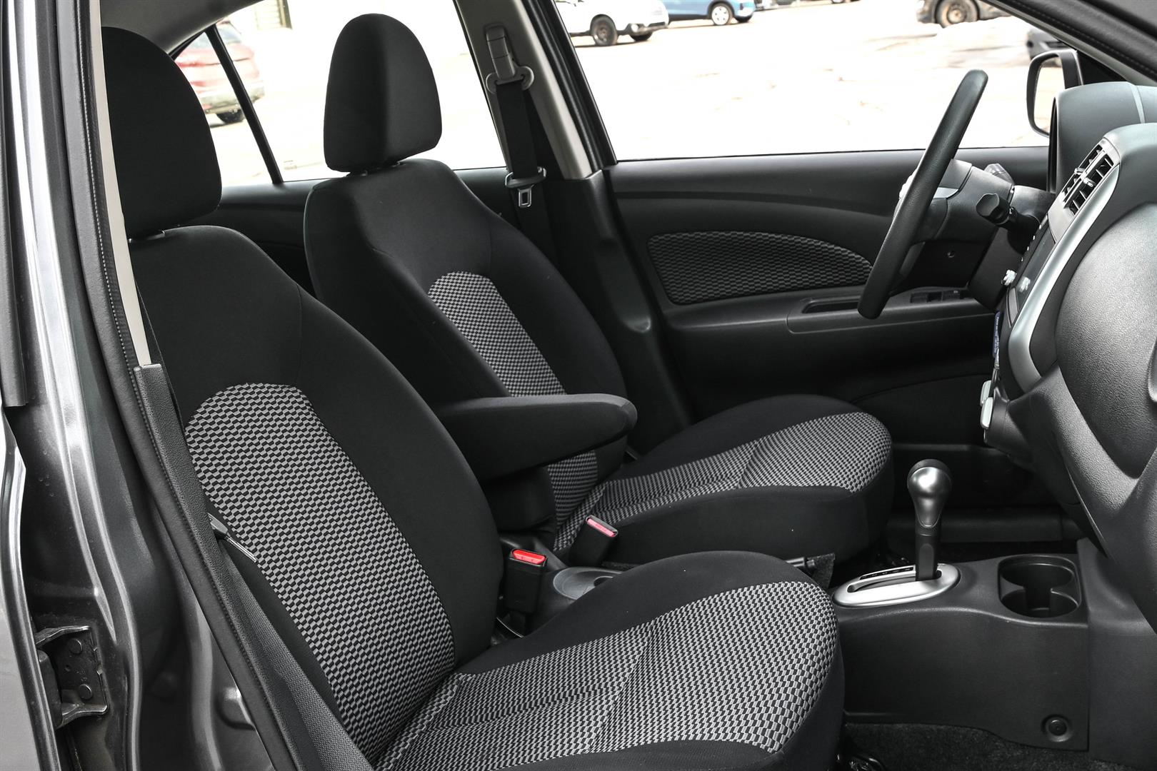 nissan Micra 2018 - 9